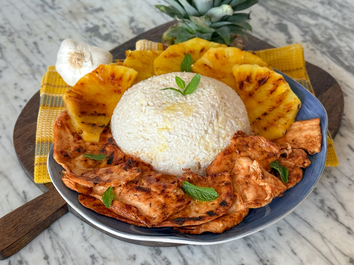 Pollo hawaiano ananas e riso al cocco