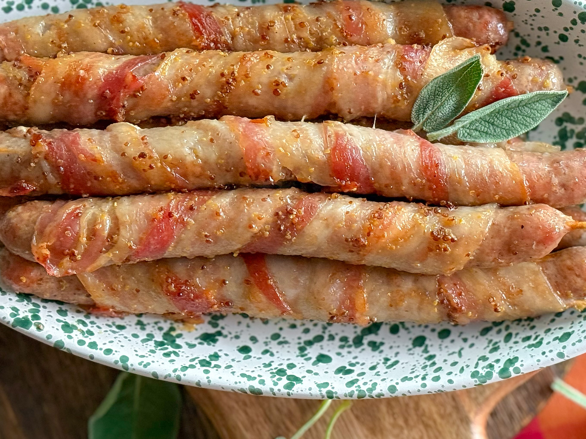 Spiedini di luganega e pancetta